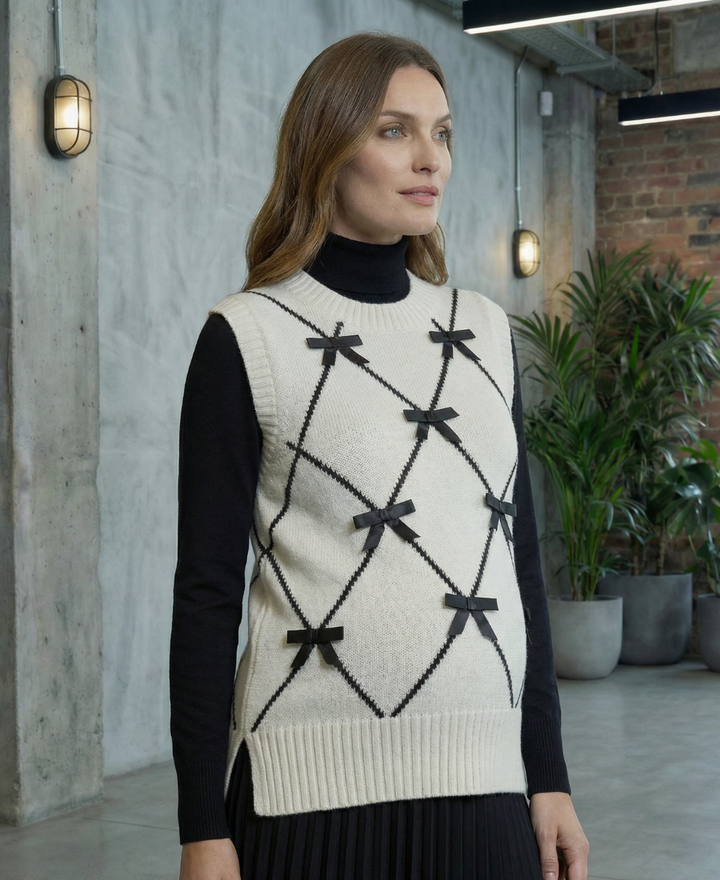 Knit Vest w Bows